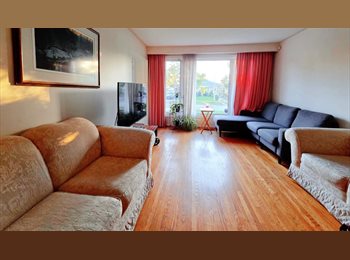 Roomgo CA - Sharing Room for Rent, Canada - $550 pcm