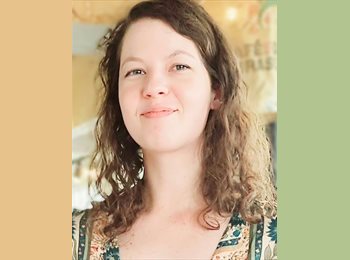 Roomgo CA - Estela Kazmierczak - 35 - Québec City