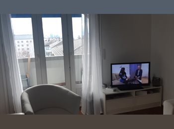 Roomgo CH - Je loue une chambre pour une fille, Lausanne - 900 CHF / Mois