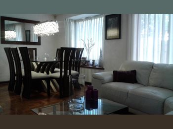 CompartoDepto CL - Arriendo pieza en Las Condes cerca de Metro Los Dominicos, La Reina - CH$300.000 por mes
