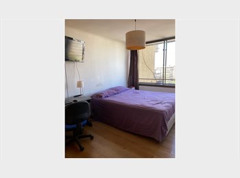 CompartoDepto CL - Cómoda habitación amoblada con baño compartido, Providencia - CH$380.000 por mes