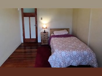 CompartoDepto CL - Arriendo de habitación,   para estudiante o trabajador joven , en casa compartida en Cerro Alegre . , Valparaíso - CH$260.000 por mes