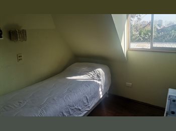 CompartoDepto CL - Se arrienda habitación con pensión completa, La Reina - CH$390.000 por mes