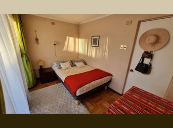 CompartoDepto CL - arriendo lindo y luminoso dormitorio con balcón en ñuñoa., Ñuñoa - CH$400.000 por mes