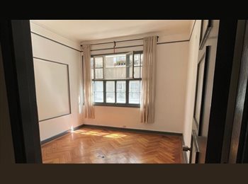 CompartoDepto CL - Pieza en amplio departamento, excelente ubicación, Santiago Centro - CH$320.000 por mes