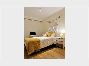 CompartoDepto CL - Habitación Amplia en Las Condes, Providencia - CH$490.000 por mes