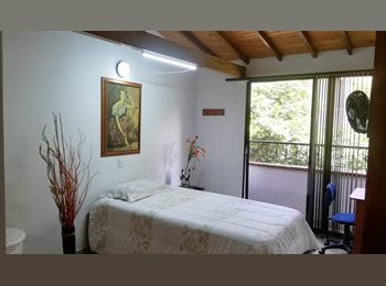 CompartoApto CO - HABITACION AMPLIA EN LAURELES CERCA A LA UPB, Medellín - COP$ 1.000.000 por mes