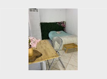 CompartoApto CO - Habitación con baño pvdo para Dama, Medellín - COP$ 800.000 por mes