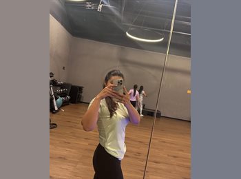 CompartoApto CO - Adriana - 28 - Medellín