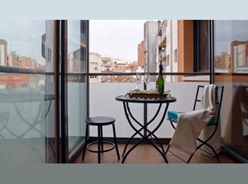 Roomgo ES - Habitacion con 2 bonitas terrazas para estudiantes, Les Corts - 700 € por mes