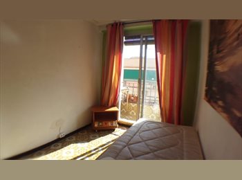 Roomgo ES - Habitacion con balcon propio, Valencia - 280 € por mes