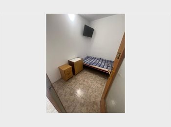 Roomgo ES - Habitacion Doble en Piso compartido, Cornellà de Llobregat - 550 € por mes