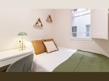 Roomgo ES - NAZARE: SMART TV ROOM, Santa Coloma de Gramanet - 595 € por mes