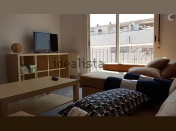 Roomgo ES - Buscamos compañera o compañero de piso, Granada - 200 € por mes