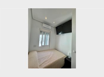 Roomgo ES - HABITACION DOBLE MADRID GASTOS INLCUIDOS, Arganzuela - 740 € por mes