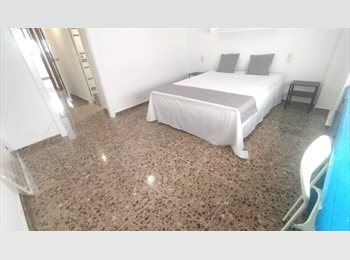 Roomgo ES - Habitación exterior, cama doble, baño privado, Valencia - 485 € por mes