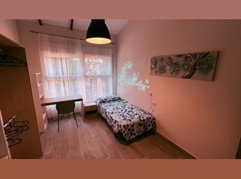 Roomgo ES - Alquiler de habitación para estudiante, Sant Joan d'Alacant - 550 € por mes