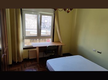 Roomgo ES - Habitación Pequeña, Vigo - 330 € por mes
