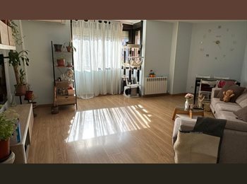 Roomgo ES - Buscamos compañera de piso, Villaverde - 540 € por mes