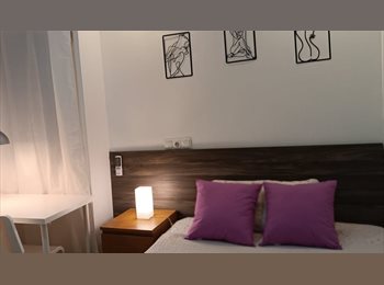 Roomgo ES - Comoda habitación para chica estudiante/ trabajadora en piso con buen ambiente de convivencia, Usera - 550 € por mes