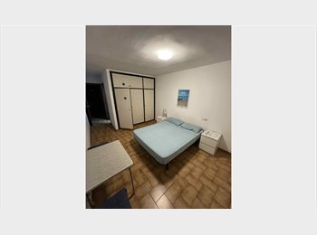Roomgo ES - HASTA MAYO Se alquila Habitacion con baño privado en Eivissa centro  TODOS GASTOS INCLUIDOS., Ibiza - 650 € por mes