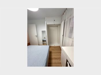 Roomgo ES - Habitación premium en piso reformado con terraza – convivencia profesional (Plaza de Toros)  Si busc, Guadalajara - 489 € por mes