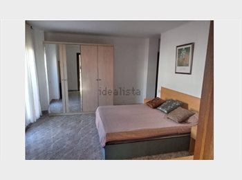 Roomgo ES - Amplia habitación con baño privado, Valencia - 400 € por mes