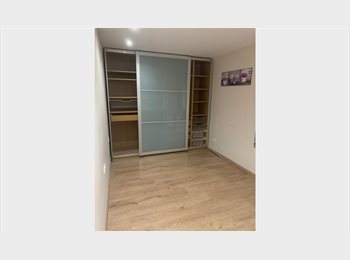 Roomgo ES - Habitacion espaciosa en casa grande, Sabadell - 300 € por mes