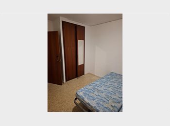 Roomgo ES - Alquiler de habitación  Calle Bonastruc de Porta, 35 centro Girona, Gerona - 240 € por mes