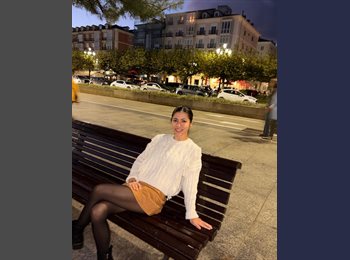 Roomgo ES - Andrea - 23 - Sevilla