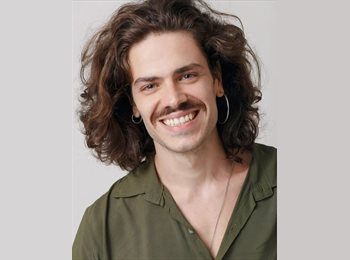 Roomgo ES - Luccas - 33 - Barcelona