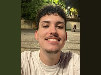 Roomgo ES - Cristian - 24 - Sevilla