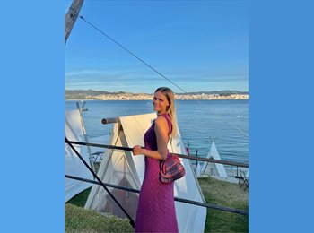 Roomgo ES - Irina - 24 - Rubí