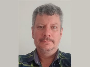 Roomgo ES - Fabián - 52 - Valladolid