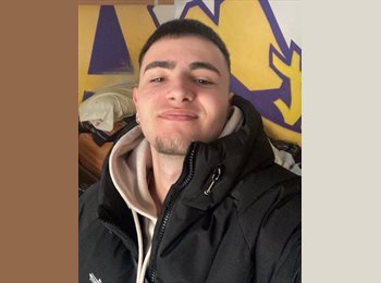 Roomgo ES - Álvaro - 21 - Malaga