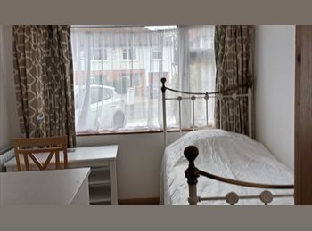 Roomgo IE - Single room for rent, Dublin - €850 pcm