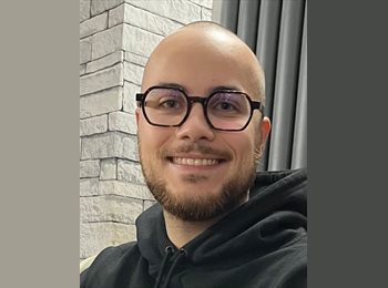 Roomgo IE - Hugo - 23 - Cork