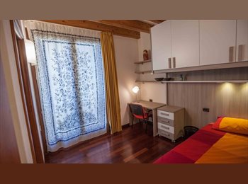 Roomgo IT - CAMERA CON BAGNO PRIVATO IN LOFT MILANO LAMBRATE, Pta Venezia - Citta Studi - Lambrate - 700 € al mese