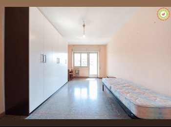 Roomgo IT - camera doppia solo 2 ragazze affare, Roma - 190 € al mese