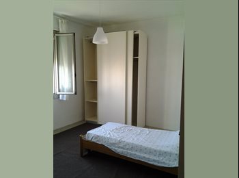 Roomgo IT - Stanza per ragazza. Posto singolo, Ravenna - 210 € al mese