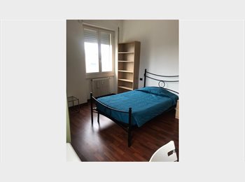 Roomgo IT - Affittasi 1 stanza a studentessa o lavoratrice referenziata, Brescia - 450 € al mese