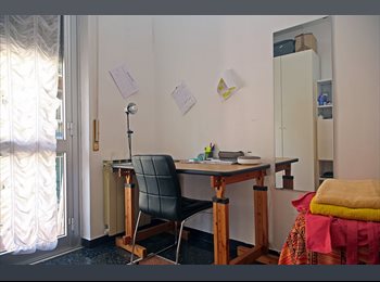 Roomgo IT - Affitto camera singola a studentesse, Genova - 250 € al mese