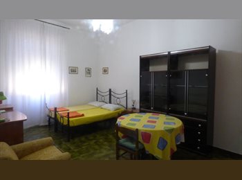 Roomgo IT - Camere in affitto per studenti Erasmus, Esquilino S.Lorenzo - 810 € al mese