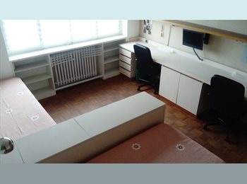 Roomgo IT - CAMERA DOPPIA USO SINGOLO - ATTICO, Navigli - Ticinese - Pta Genova - Lorenteggio - 550 € al mese