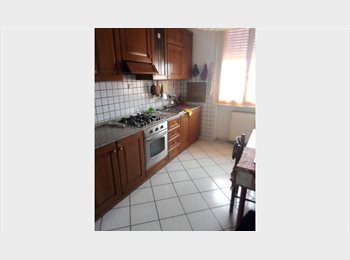 Roomgo IT - Stanza, Ravenna - 300 € al mese