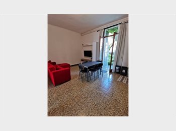 Roomgo IT - AMPIO E LUMINOSO, Verona - 500 € al mese