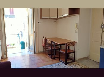 Roomgo IT - Posto letto con universitario, Napoli - 280 € al mese