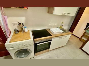 Roomgo IT - Stanza in trilocale con balcone – Via Ettore Ciccotti, Milano (Affori FN/M3), Bovisa - Niguarda - Bicocca - 600 € al mese