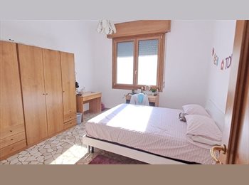 Roomgo IT - Fittasi camera Bologna (via Massarenti), Bologna - 550 € al mese