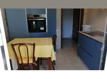 Roomgo IT - Stanza singola vicino al policlinico, Modena - 400 € al mese